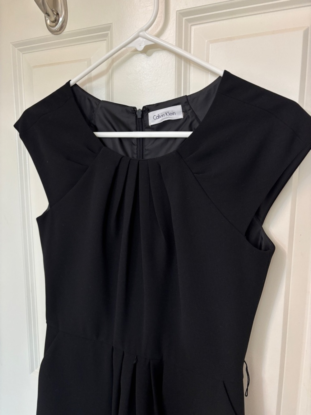 Calvin Klein sz 4, Black Cap-Sleeve Midi Fit-and-Flare Dress - Picture 10 of 11